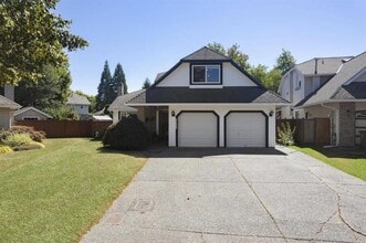 Building Photo - 90XX-9161 161 St
