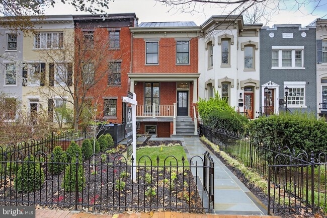 Photo - 629 South Carolina Ave SE Townhome
