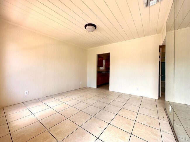 Foto del edificio - 635 40th St