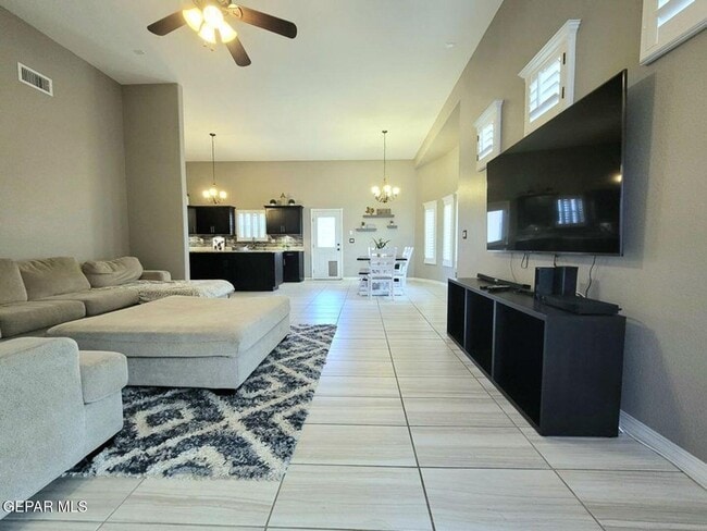Building Photo - 7852 Enchanted View Dr