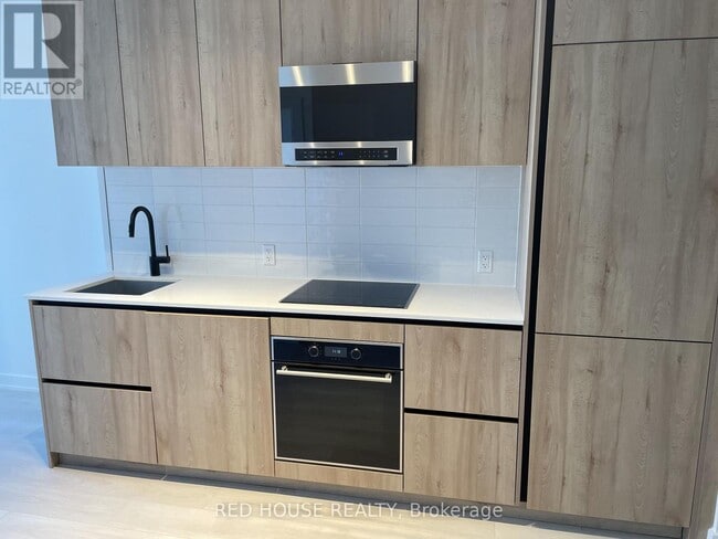 Building Photo - 117 Broadway Ave