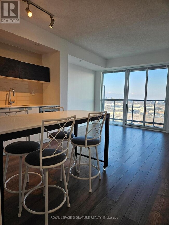 Building Photo - 20 Thomas Riley Rd