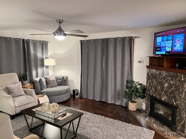 Foto del edificio - 922 N 28th Pl