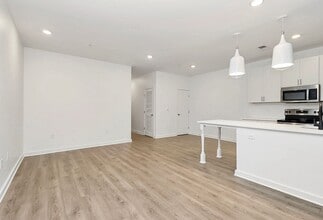 Interior Photo - Millhouse