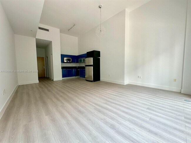 Foto del edificio - 253 NE 2nd St
