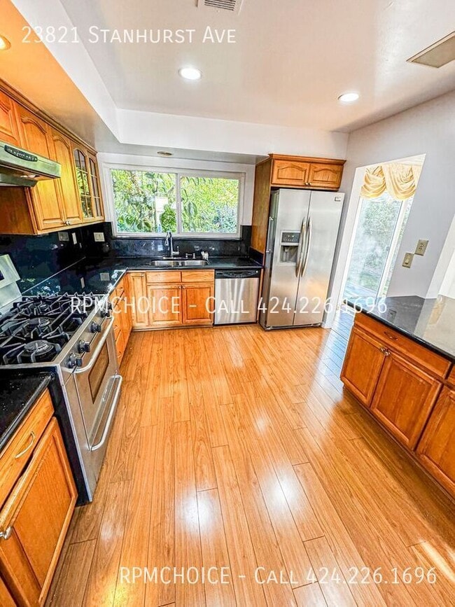 Building Photo - 23821 Stanhurst Ave
