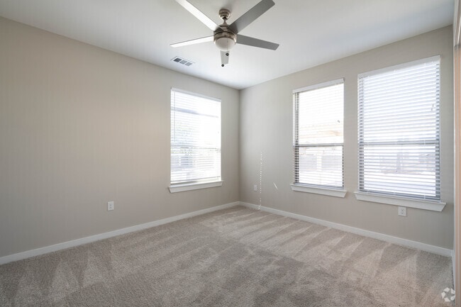 2BR, 2BA - 1,053 SF - Ariza Easton Park