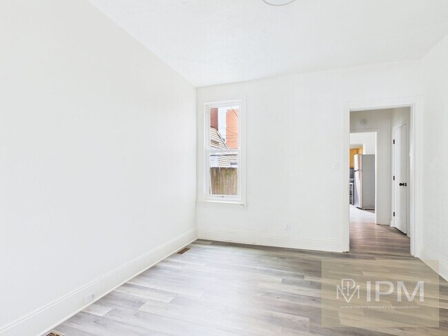 Foto del edificio - 633 W Princess St