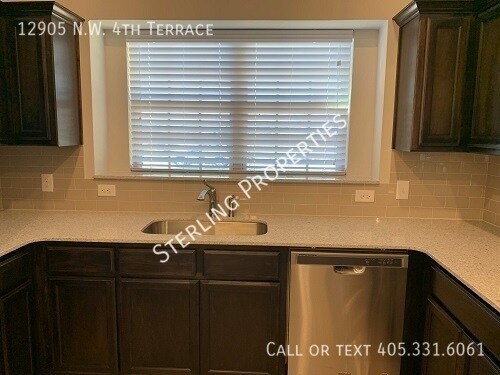 Foto del edificio - 12905 NW 4th Terrace