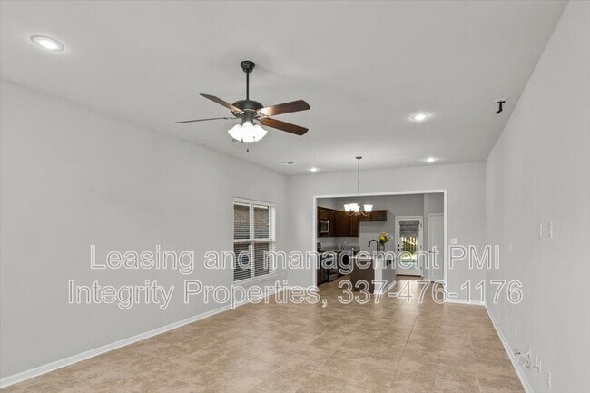 Foto del edificio - 18361 Sunset Park Dr