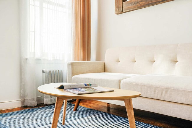 Building Photo - 240 E 26th St