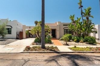 Building Photo - 4544 Kensington Dr