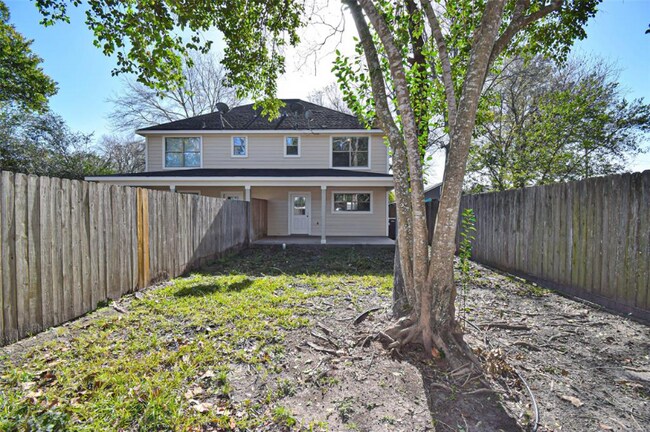 Building Photo - 504 Texas St