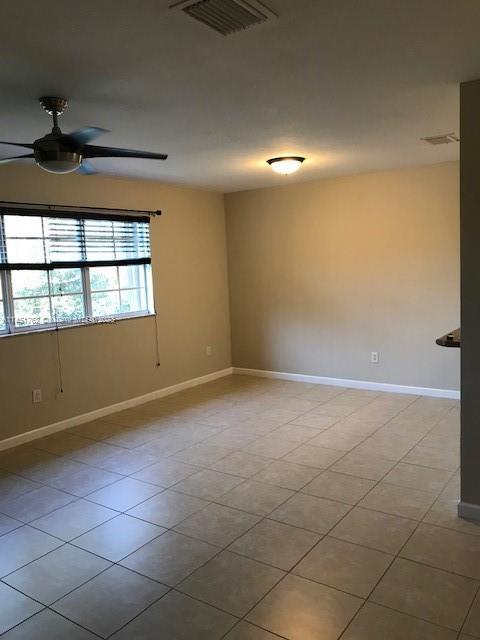 Foto del edificio - 9333 SW 227th St
