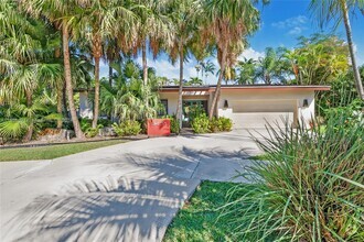 Building Photo - 9451 E Calusa Club Dr