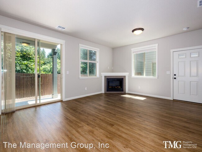 Building Photo - 3 br, 2.5 bath House - 11311 NE 14th Ct