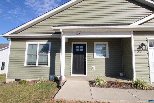 Building Photo - 147 Langley Dr