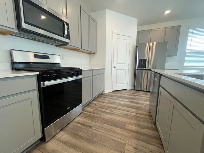 Foto del edificio - 8917 Cherry Barn St