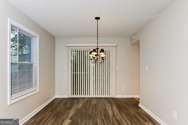 Foto del edificio - 8305 Gledstone Way