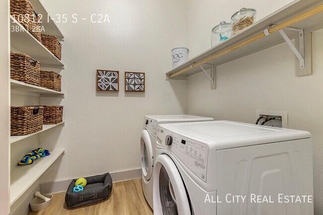 Building Photo - 10812 I-35