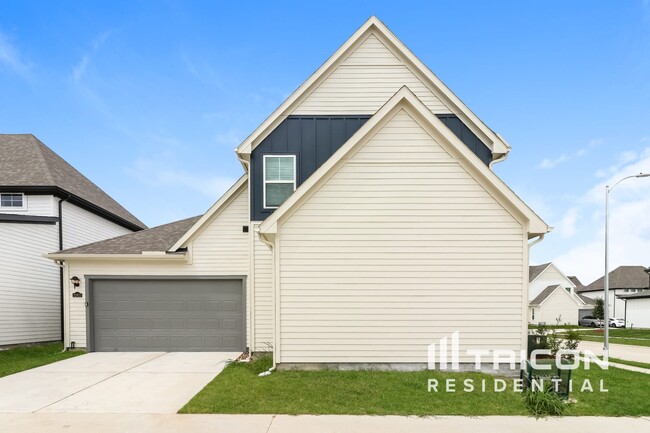 Building Photo - 22817 Terrazzo Dr