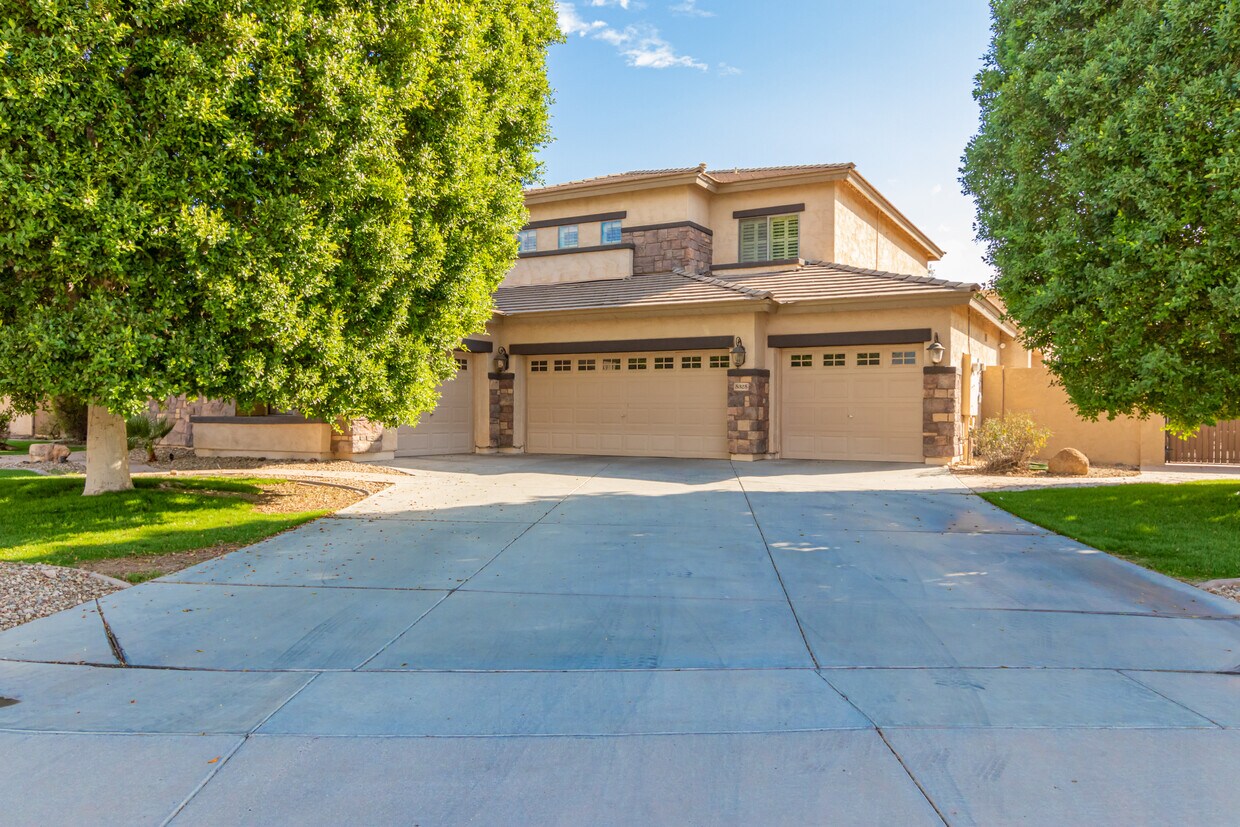 5325 N 132nd Ave, Litchfield Park, AZ 85340 House Rental in