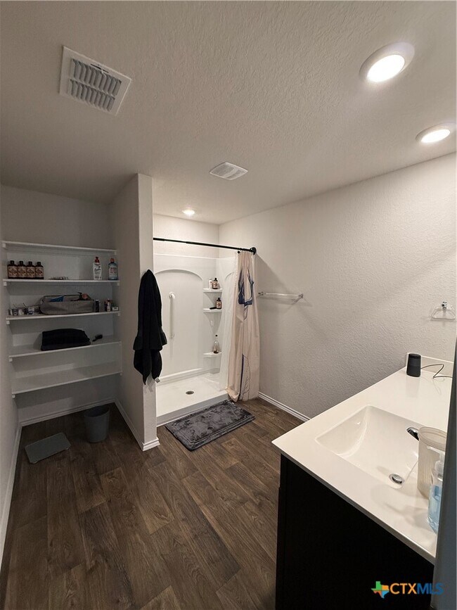 Foto del edificio - 208 Yucca Dr