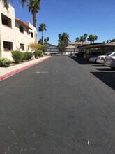 Building Photo - 5203 Caliente St