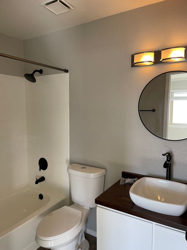 Foto del edificio - 2320 Villa Rosa Dr