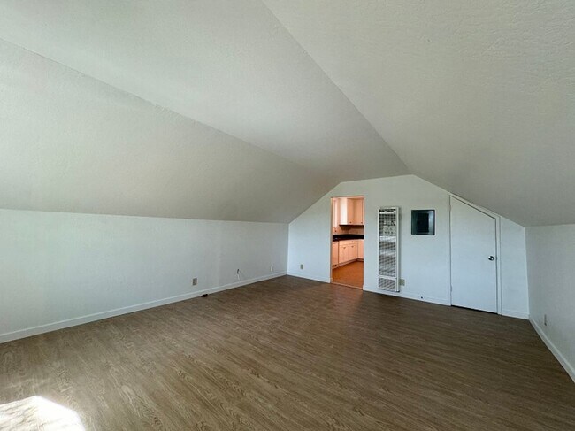 Foto del edificio - 130-142 Underhill Drive