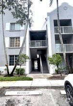 Building Photo - 631 SW 111th Ln