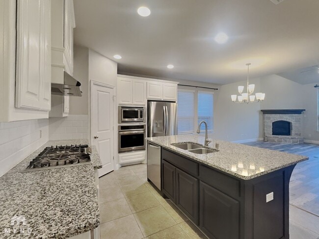 Foto del edificio - 1424 Bird Cherry Ln