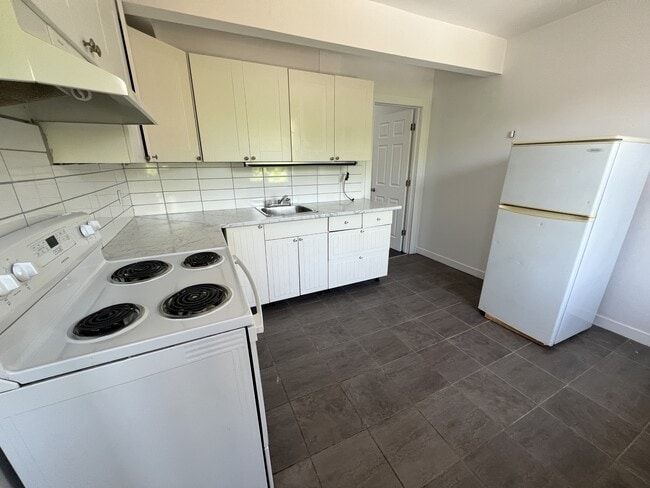 Building Photo - 78 Geneva St