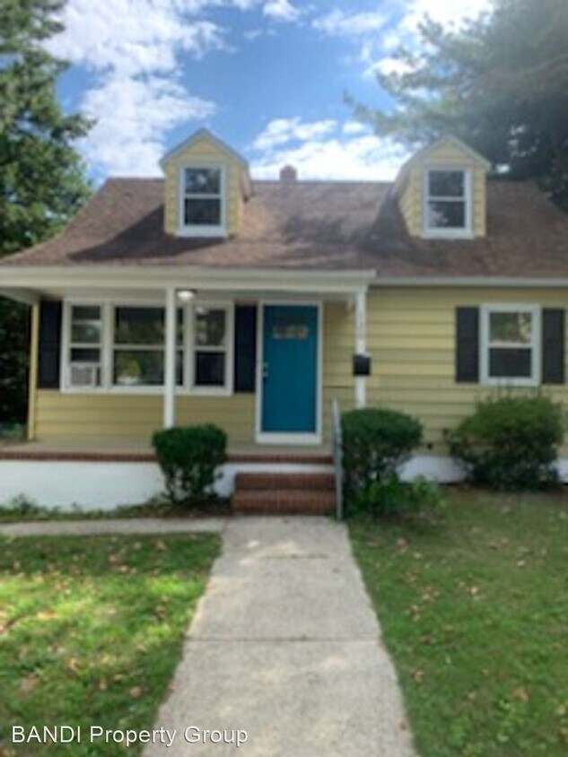 Primary Photo - 2 br, 1 bath House - 120 W Dawes Avenue