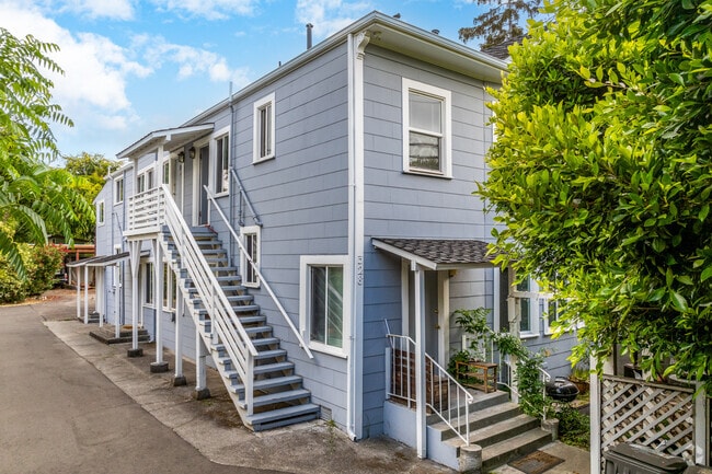 Edificio 328 - 334 45th St