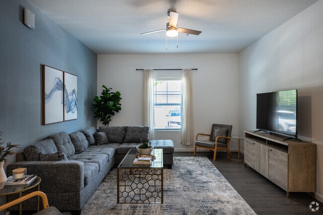 2BR, 2BA - Waters Edge