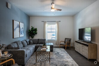 2BR, 2BA - Waters Edge