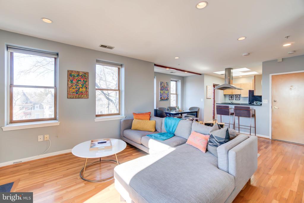 Foto principal - 70 Rhode Island Ave NW