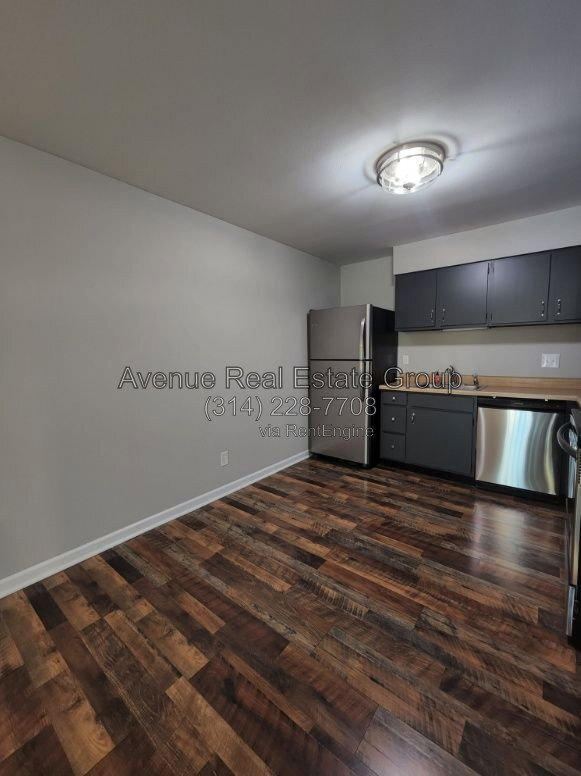 Foto del edificio - 708 Ridgeside Dr