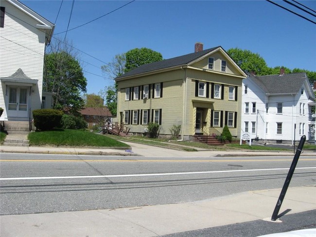 Building Photo - 110 High St