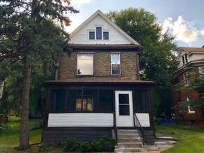 Building Photo - 2207 N Bryant Ave