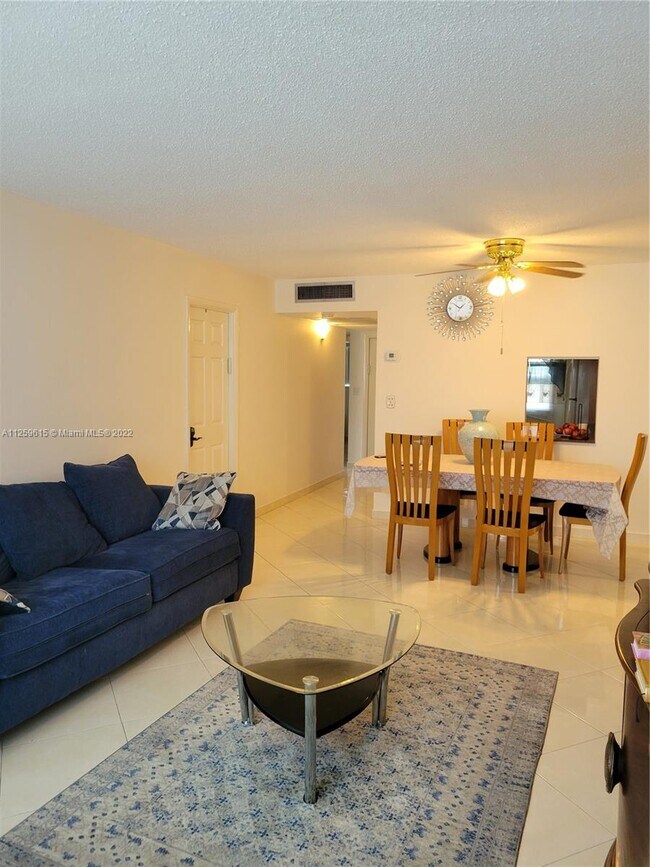 Foto del edificio - 2200 Park Ln