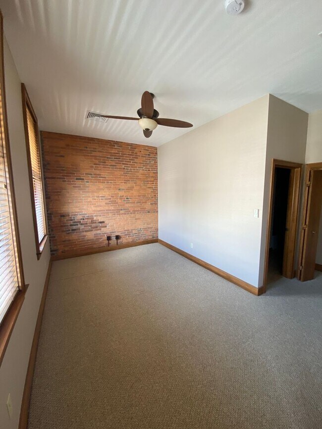 Foto del edificio - One Bedroom Apartment