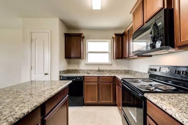 Building Photo - 1201 Lombardy Dr