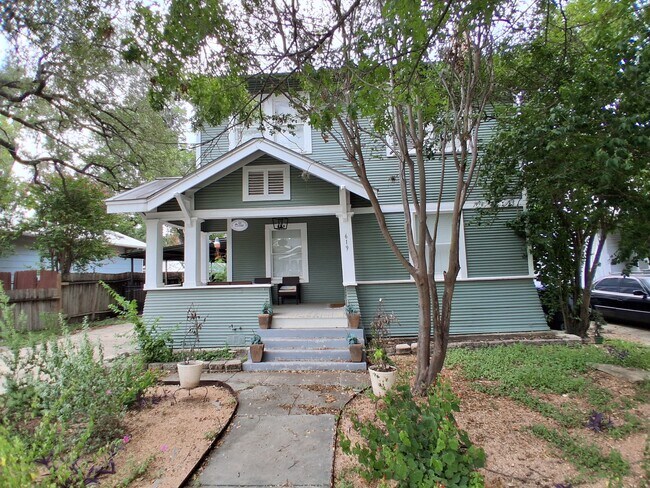Foto del edificio - 619 Cedar St