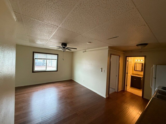 amplio espacio habitable - 126 Welch Ave