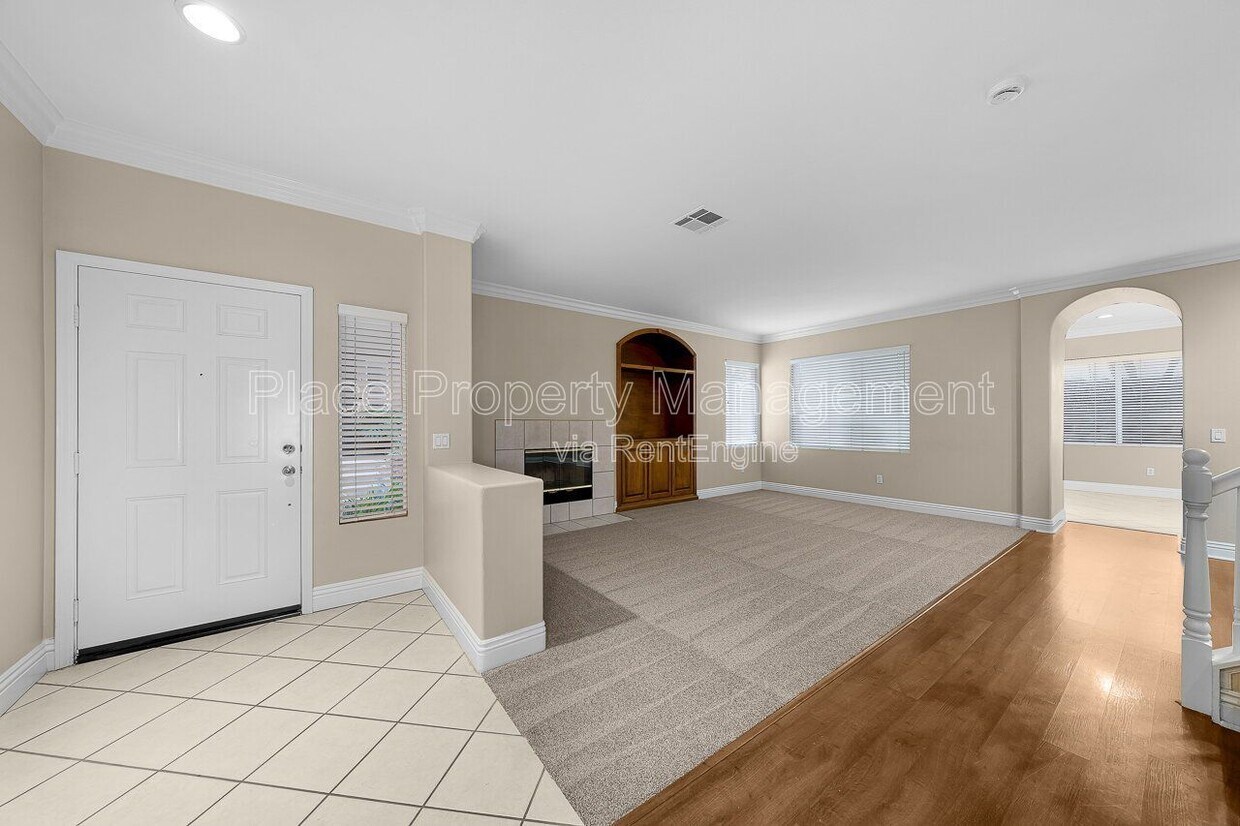 Foto principal - 6223 Avenida De Las Vistas