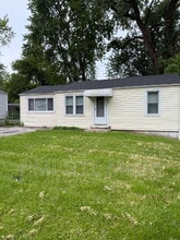 Building Photo - 240 Reasor Dr
