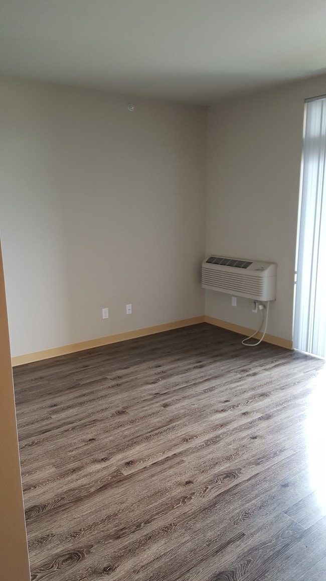 Livingston Place Apartments - 4