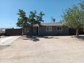 Building Photo - 74011 Casita Dr